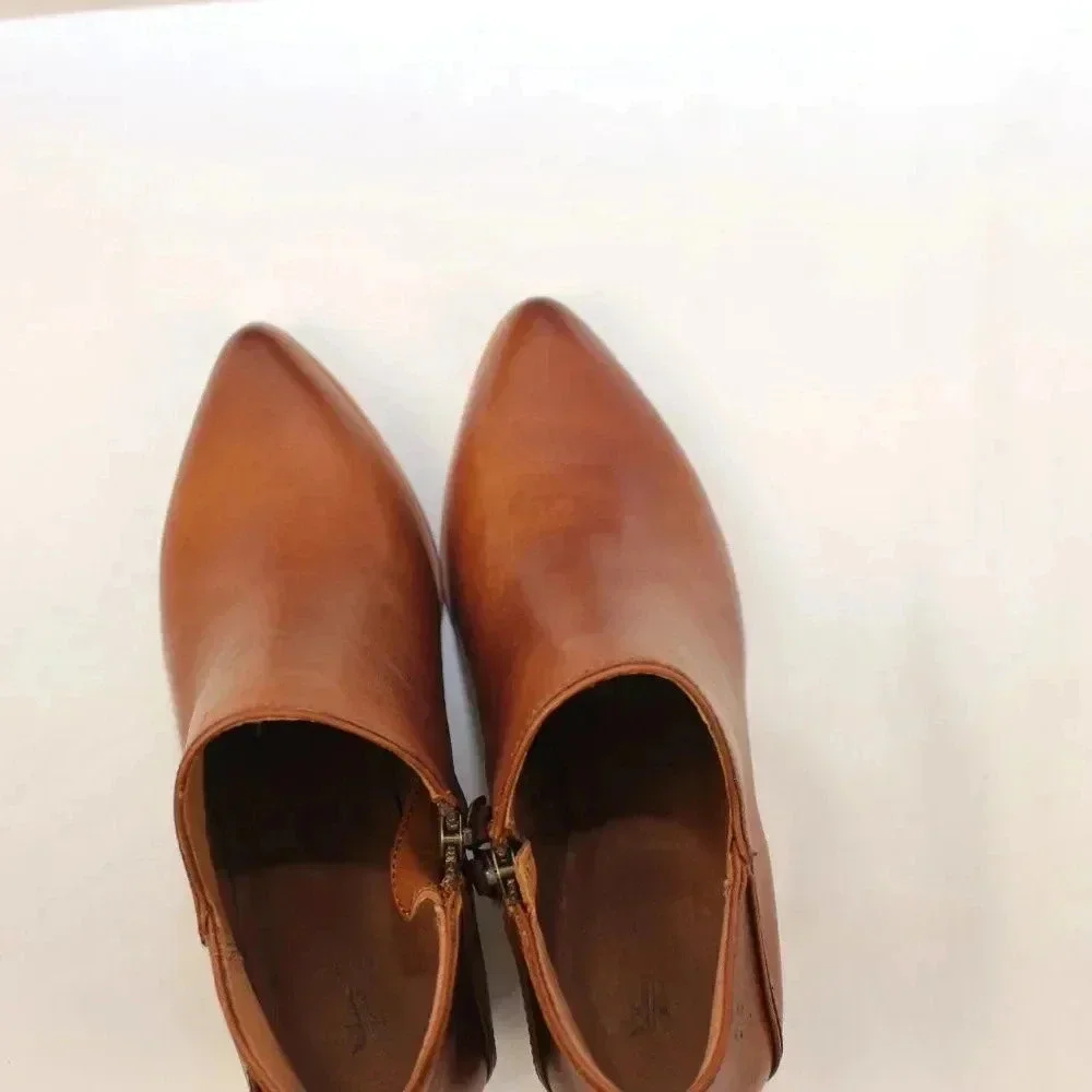 NWT FRYE SHOOTIE
